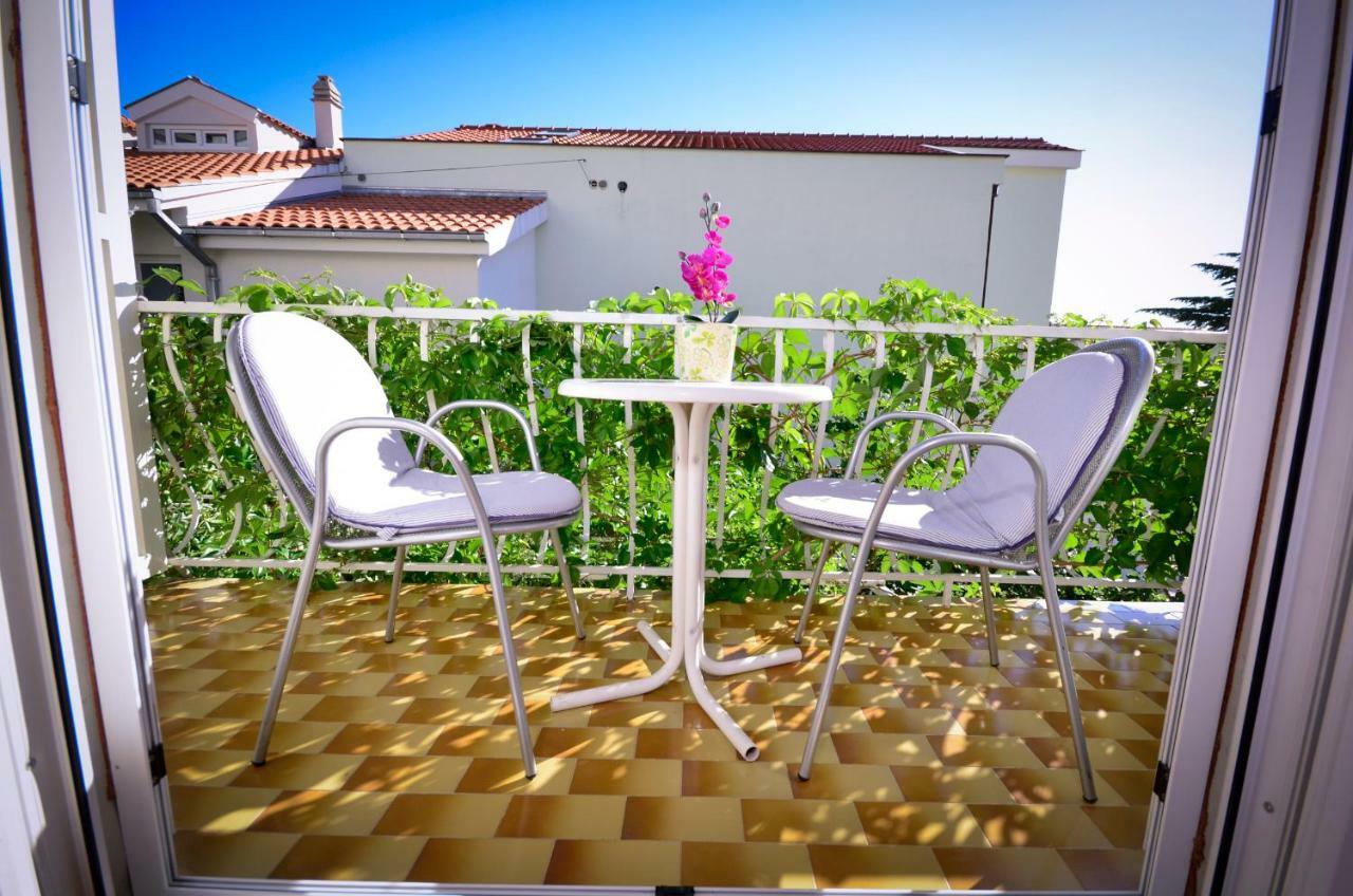 Apartments Vekic Makarska Ruang foto