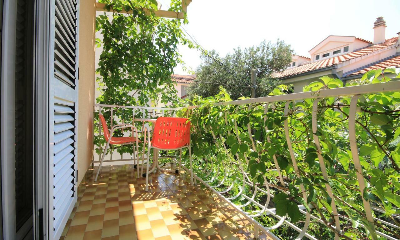 Apartments Vekic Makarska Bagian luar foto